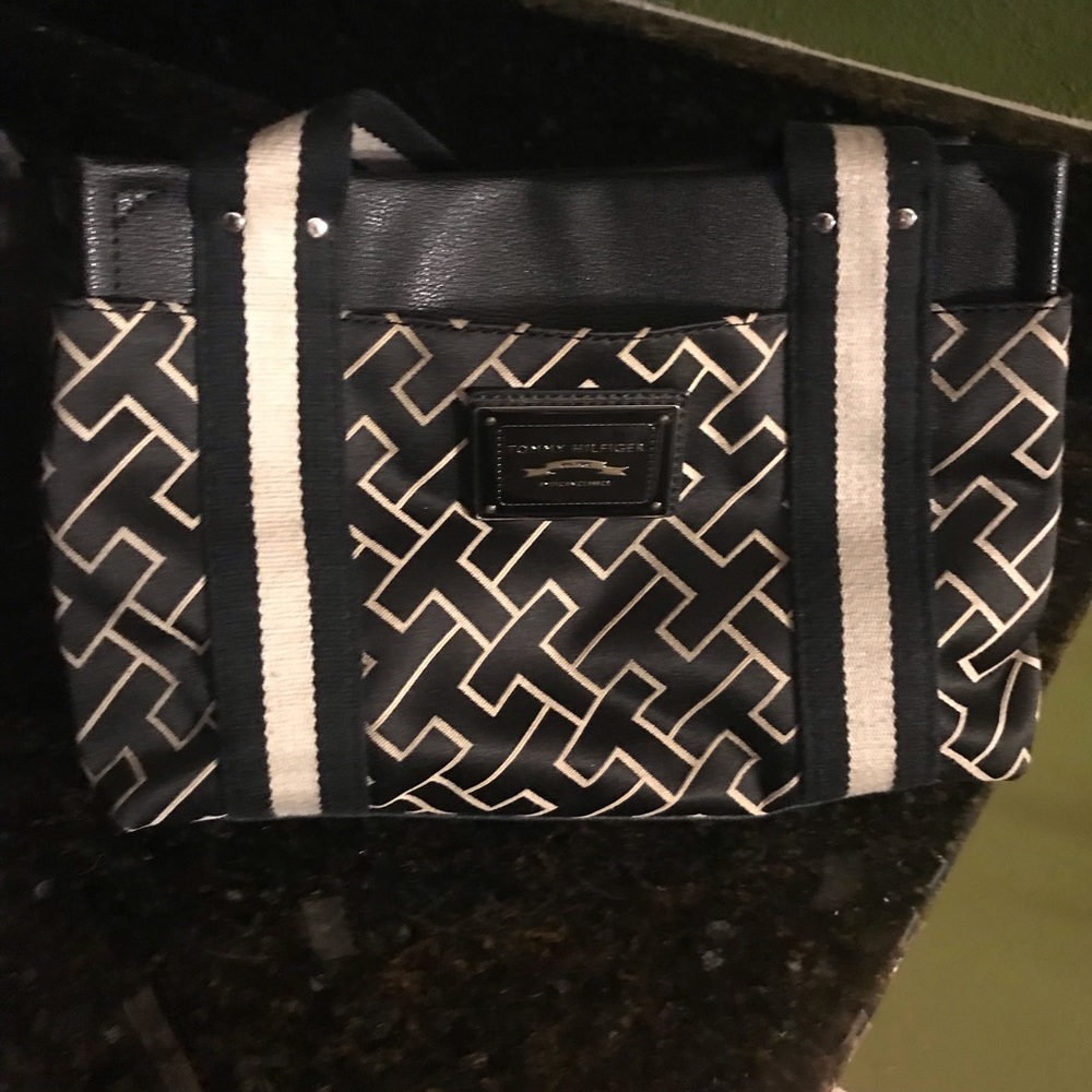 Tommy Hilfiger purse